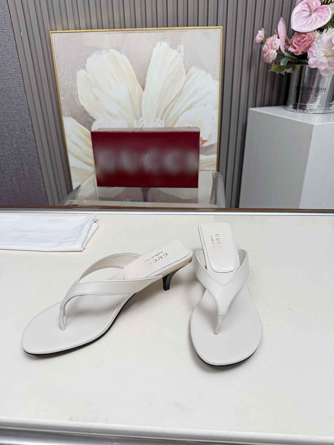 Kitten Heels White
